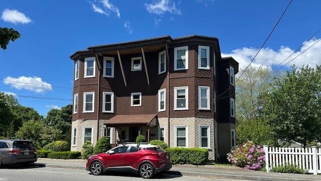 Photo - 38 Sawtell Ave Unit 1N
