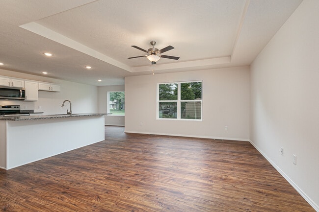 Photo - 376 W Granada St