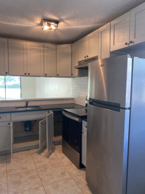 Photo - 4136 Lakeside Dr