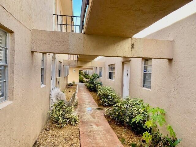 Building Photo - 600 SW 2nd Ave Unit 140