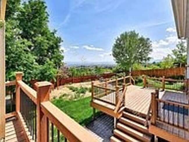 1450 Charlie Russell Dr