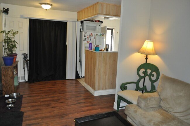 Photo - 935 Moline Street