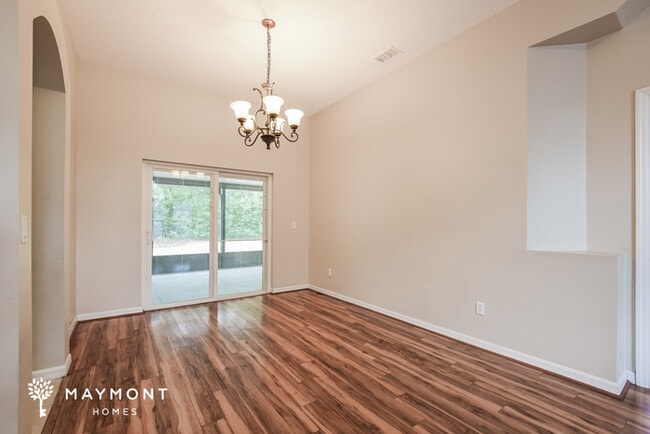 Photo - 909 Lake Lindley Dr N