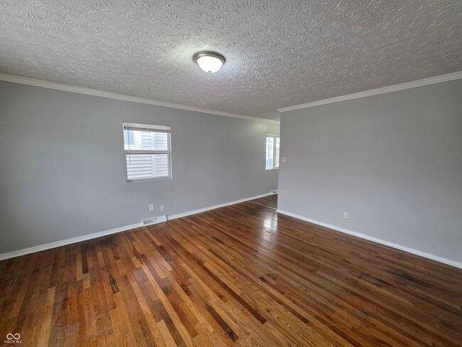 Photo - 86 S 6th Ave