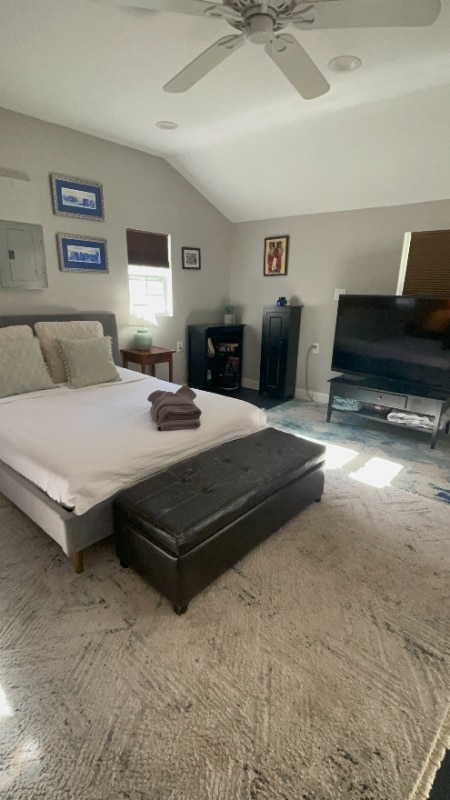 Photo - 480 St Andrews Blvd