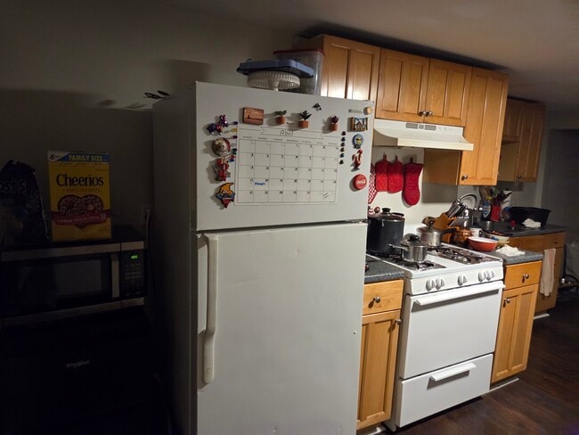 Building Photo - 161 Bennington St Unit 1