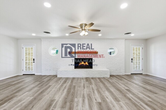 Photo - Spacious Modern 5 Bed / 2.5 Bath + 1 Bed /...