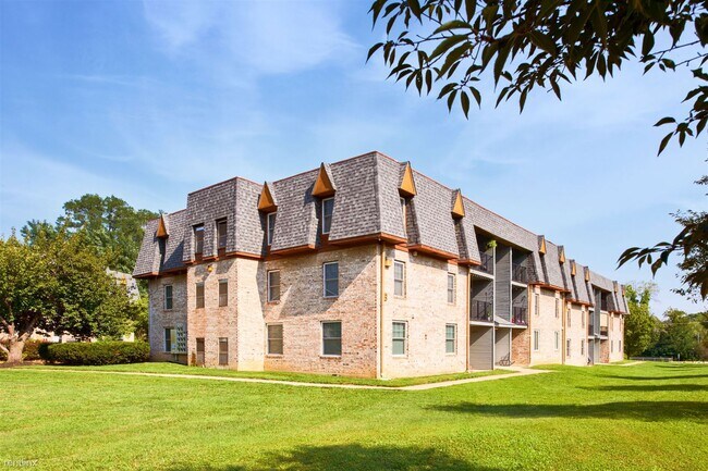 Photo - 2 br, 1 bath 4plex - 2111 GRAFTON DR Unit ... Unit 9105