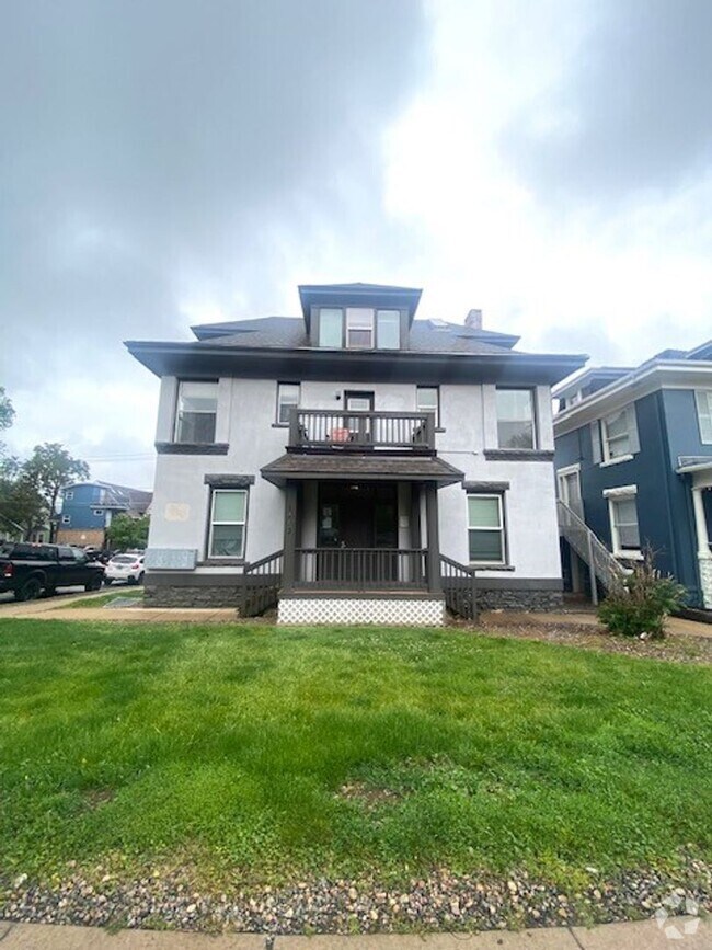 Building Photo - 1203 Pennsylvania Ave Unit 7 Rental