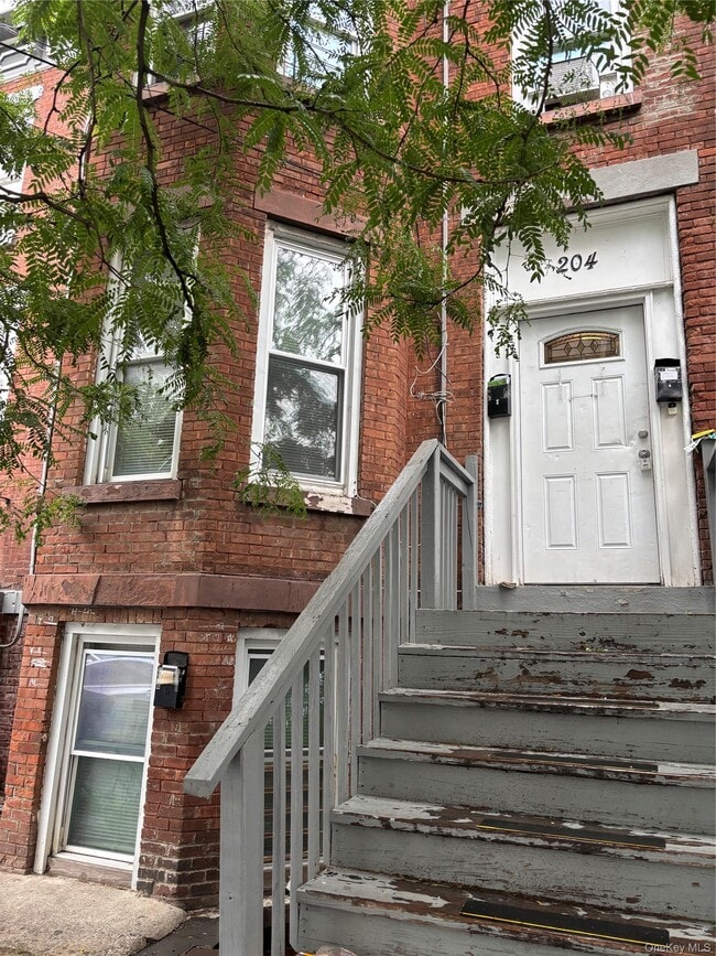 Building Photo - 204 South St