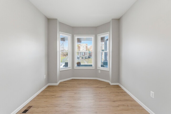 Photo - 1109 Poplar Grove St