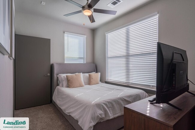 Photo - 1415 N Main Ave Unidad 1449