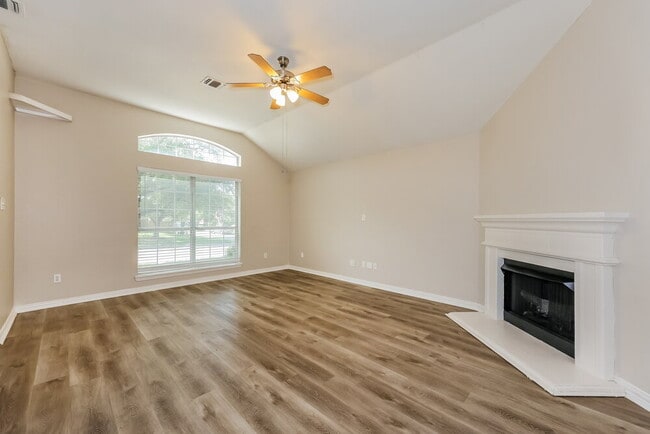 Photo - 1601 Prescott Dr