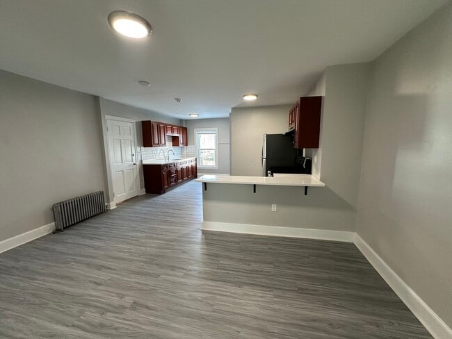 Photo - 20 Wall St Unit 3