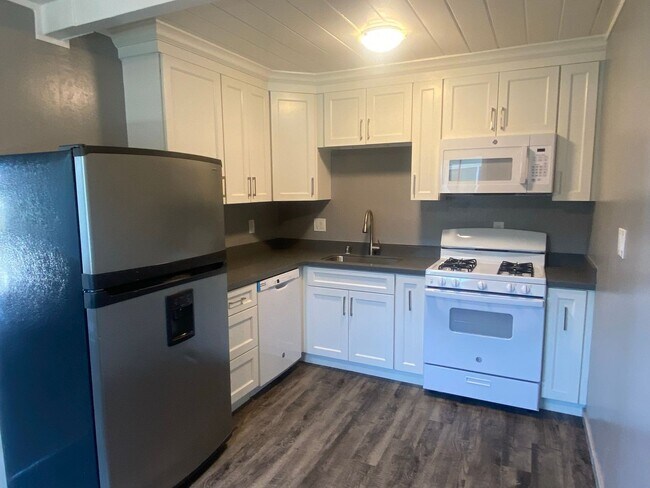 Photo - 1475 Marclair Dr Unit D