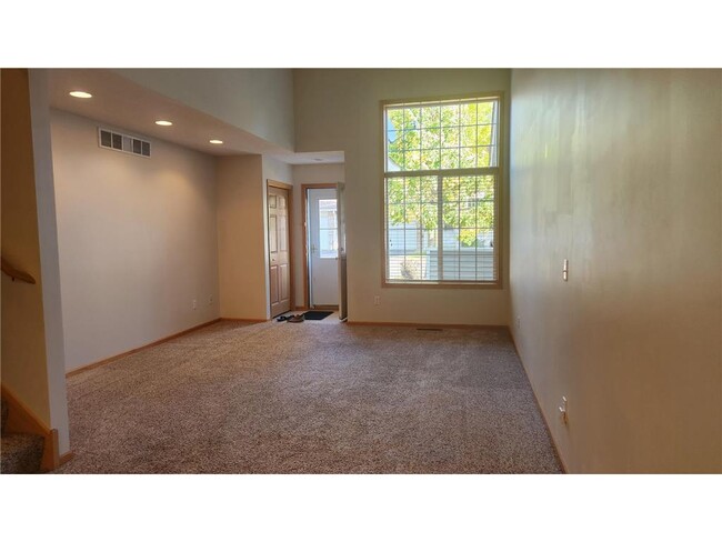 Photo - 5187 207th St N