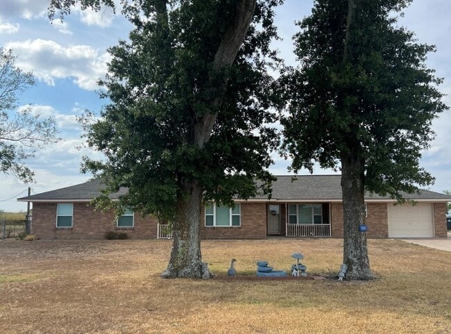 Photo - 566 Schmidt Rd