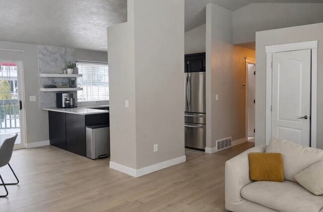 Photo - 7104 N Deschutes Dr