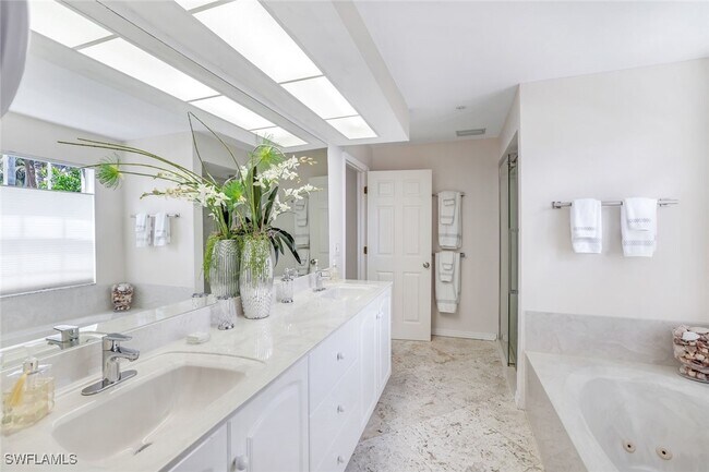 Photo - 820 3rd St S