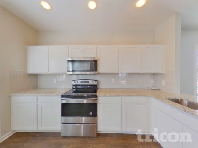 Photo - 1041 Lonergan Cir