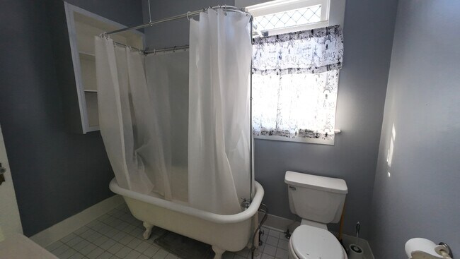 Photo - 216 9th Ave N