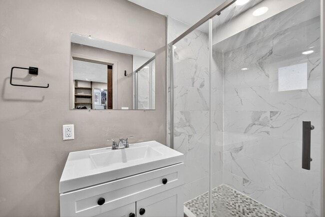 Photo - 6017 Inwood St