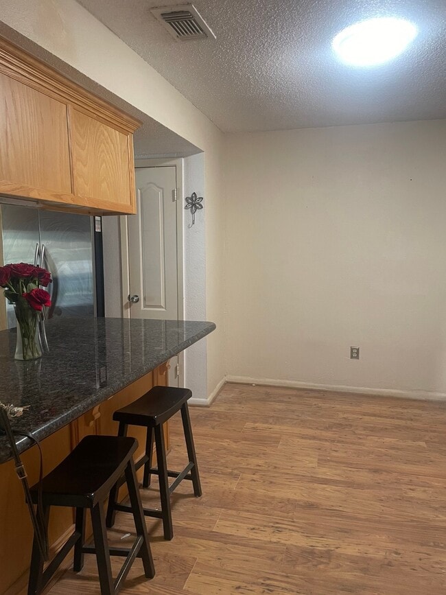 Photo - 2703 Walnut Hollow St