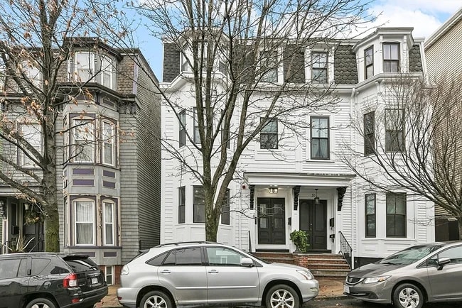 Building Photo - 28 Telegraph St Unit 1