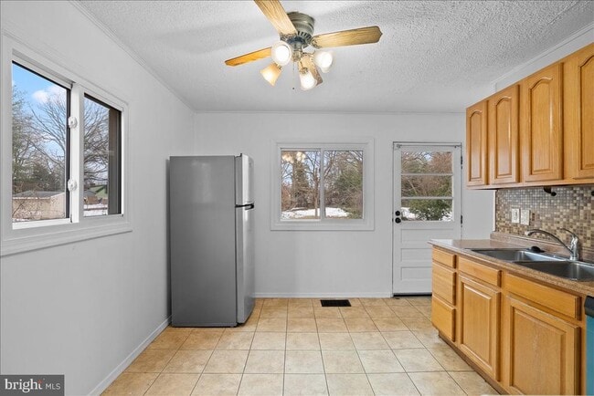 Photo - 6451 Maplewood Dr