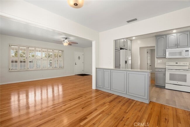 Photo - 4944 Coke Ave Unit 1