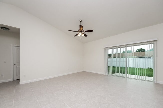 Photo - 839 Valnera Ct