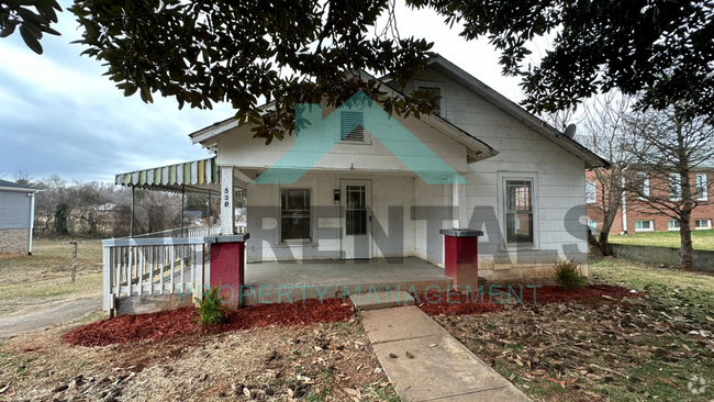 Building Photo - Fully Renovated Home 3-Bedrooms and 1-Bath...