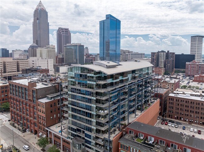 Photo - 701 W Lakeside Ave Unit 606