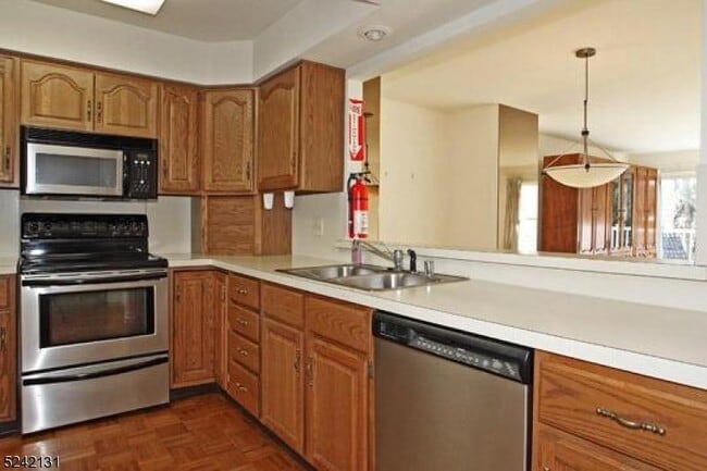 Photo - 76 S Edgewood Rd