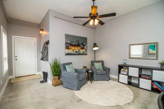 Photo - Welcome to Urban Studio 43 – Comfort, Convenience & Contemporary living in South Kansas City