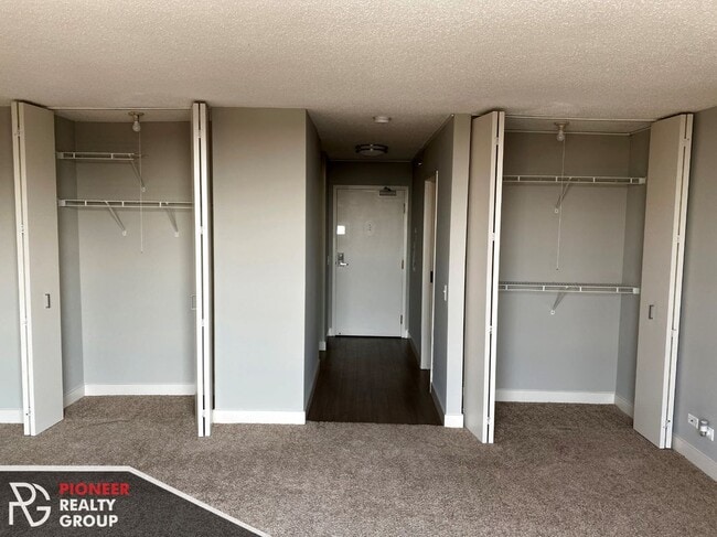 Photo - 2555 N Clark St Unit 807