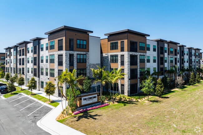 2031 Synergy Ln - The Concord Luxury Apartments