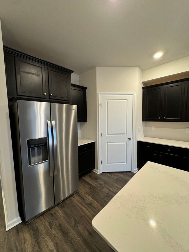 Photo - PARKAND THREE BEDROOM TOWNHOME