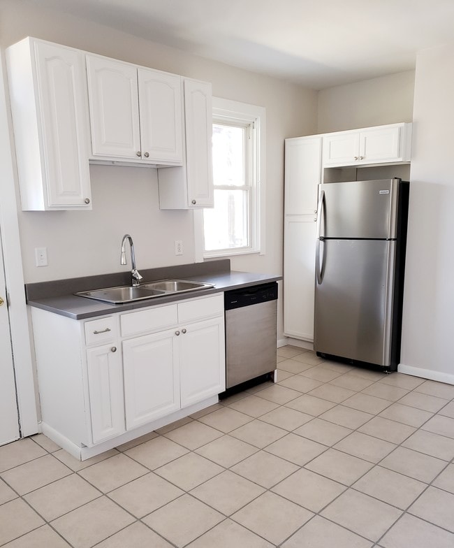 Photo - 51 Sterling St