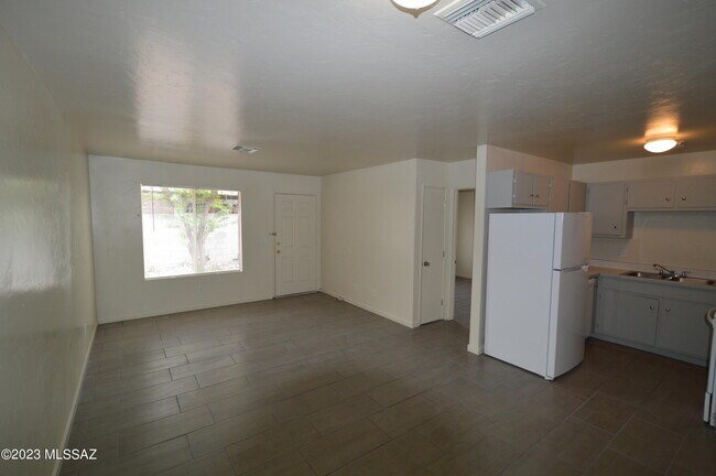 Photo - 2736 N Orchard Ave
