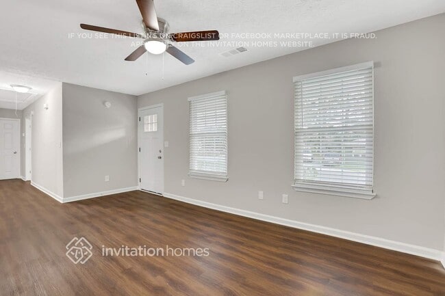 Photo - 8116 Collier St SW