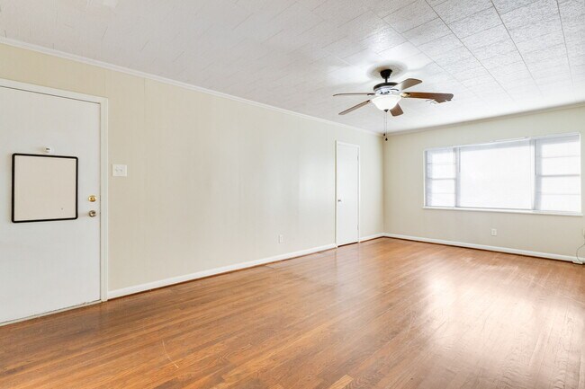 Photo - 406 Silkwood St Unit D