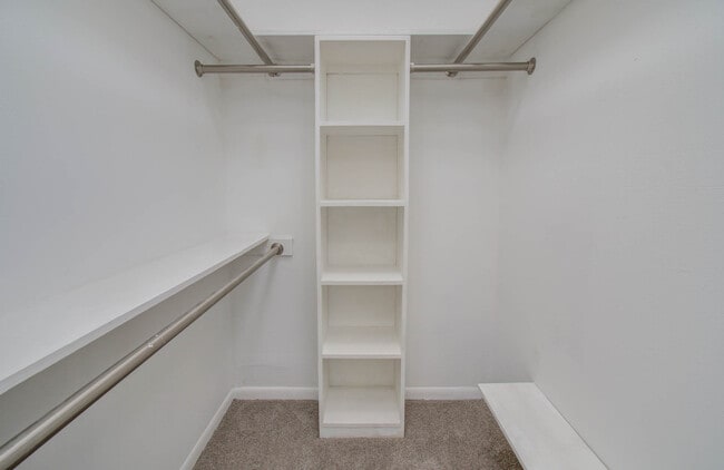 Photo - 2814 S Bartell Dr Unidad J210