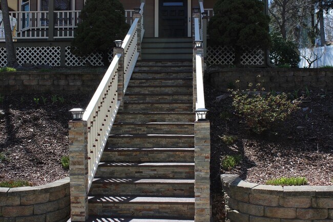 Photo - 125 Newton St Unidad 1