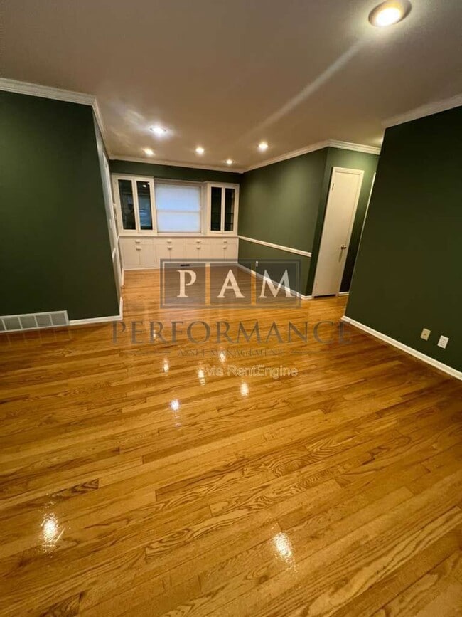 Photo - 8862 N Malibu Dr