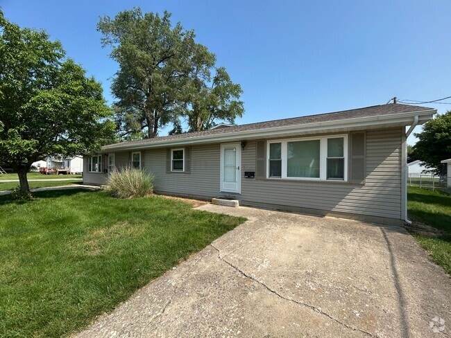 Building Photo - 800 E Overton St Unit 800.5 Rental