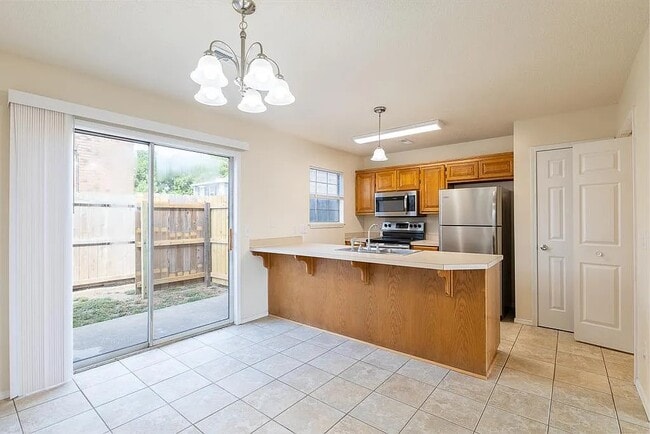 Photo - 410 SE J St Unit B