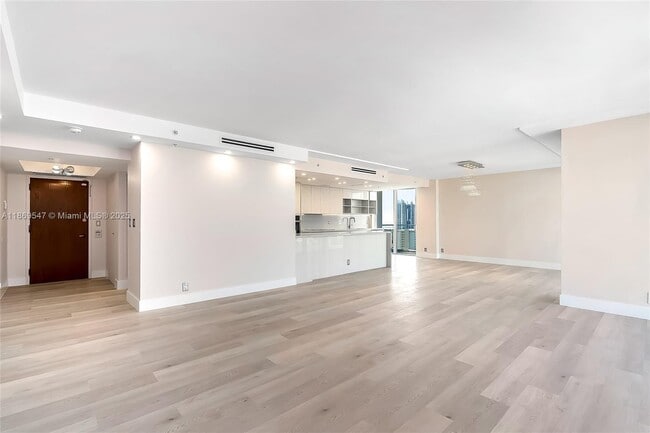 Building Photo - 19707 Turnberry Way Unit 23D Rental