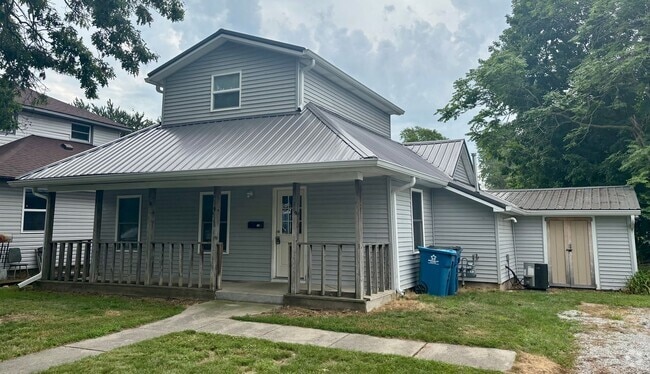 Building Photo - Check Out This 3-Bed/1-Bath House in Bluff...