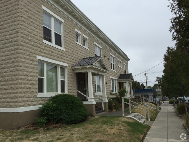 Building Photo - 8007-8015 N Denver Ave Rental